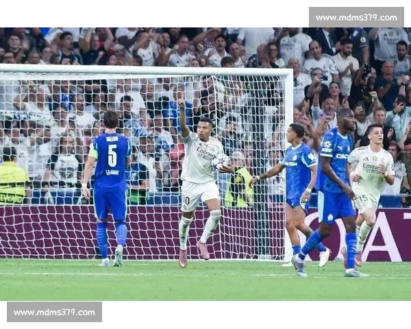 帕夫利季斯戴帽 + 三点球!本菲卡 5-0 横扫阿罗卡